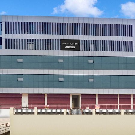 Townhouse Oak Sarusajai Stadium Dispur Eksteriør billede